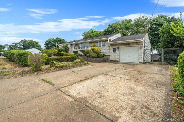 40 Cypress Street, Central Islip, NY 11722