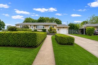 40 Cypress Street, Central Islip, NY 11722