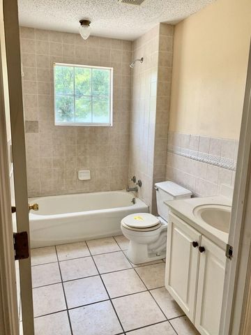 412 Unit 4 N Range St, Dothan, AL 36303