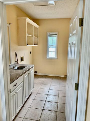 412 Unit 4 N Range St, Dothan, AL 36303