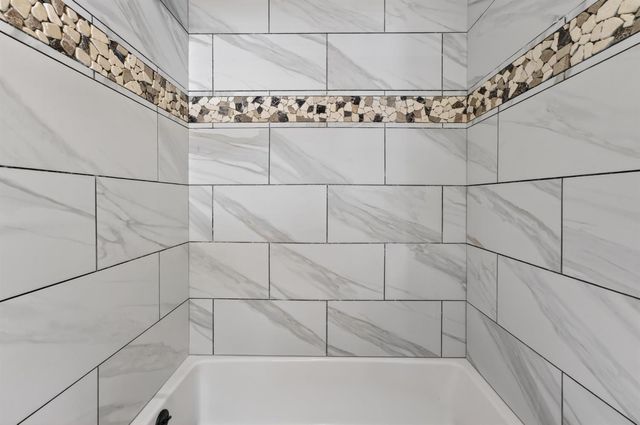 11083 Alta Sierra Dr, Grass Valley, CA 95949