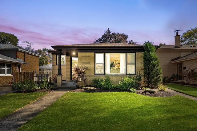 10429 S Keeler Avenue, Oak Lawn, IL 60453