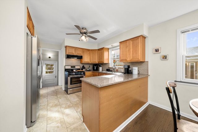 10429 S Keeler Avenue, Oak Lawn, IL 60453