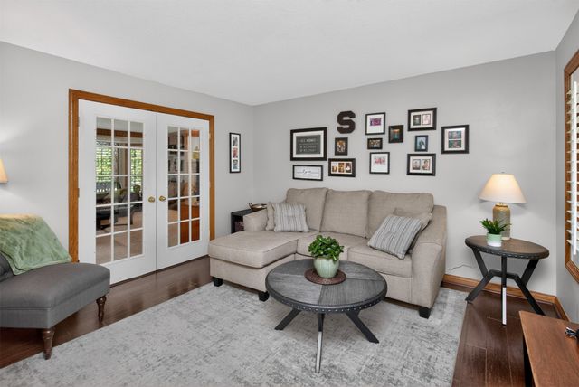 12995 Hickory Court, Clive, IA 50325