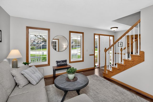 12995 Hickory Court, Clive, IA 50325