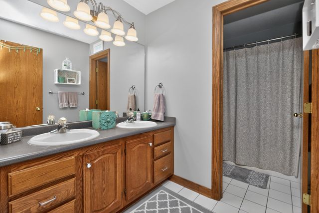 12995 Hickory Court, Clive, IA 50325