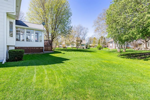 12995 Hickory Court, Clive, IA 50325