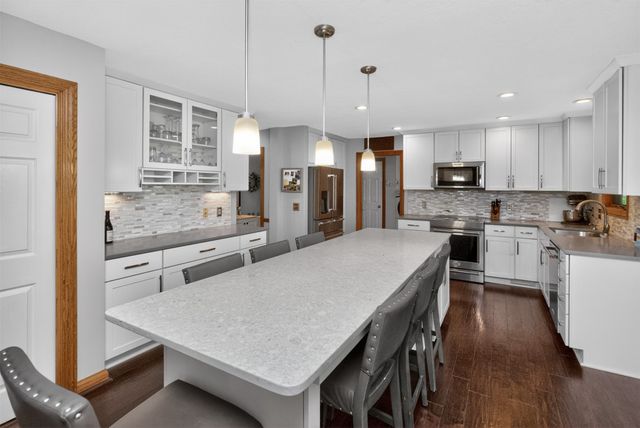 12995 Hickory Court, Clive, IA 50325