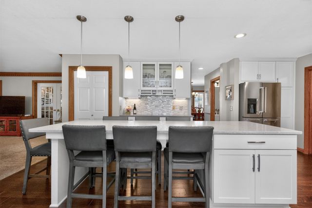 12995 Hickory Court, Clive, IA 50325