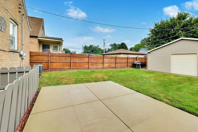 11449 S Fairfield Avenue, Chicago, IL 60655