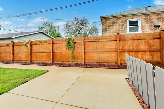 11449 S Fairfield Avenue, Chicago, IL 60655