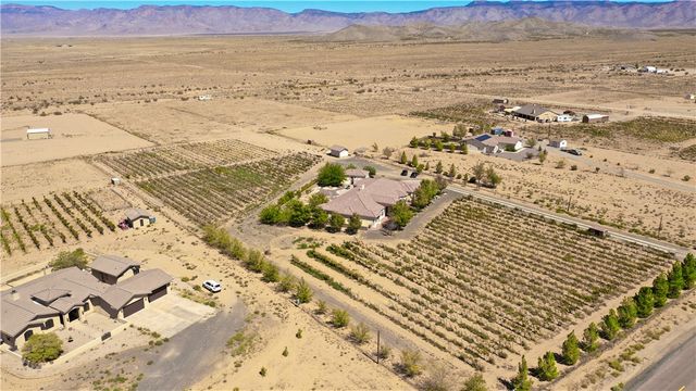 7774 E Pioneer Drive, Kingman, AZ 86401