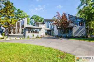 46 Calvert Avenue, Edison, NJ 08820