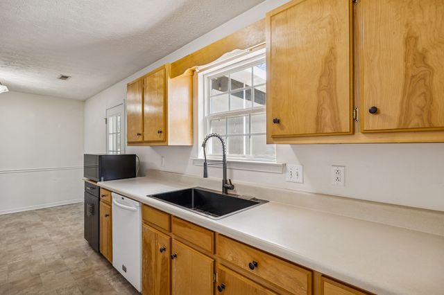 2237 Rosecran Cir, La Vergne, TN 37086