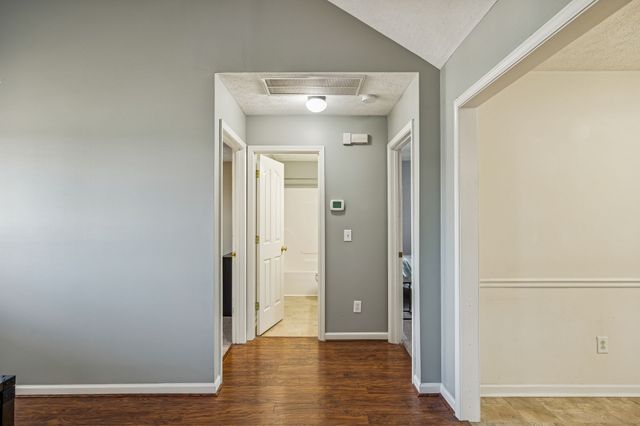 2237 Rosecran Cir, La Vergne, TN 37086