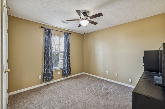 2237 Rosecran Cir, La Vergne, TN 37086