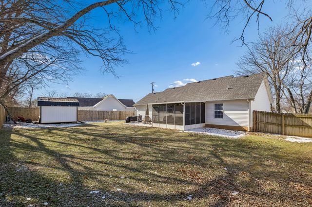 2237 Rosecran Cir, La Vergne, TN 37086