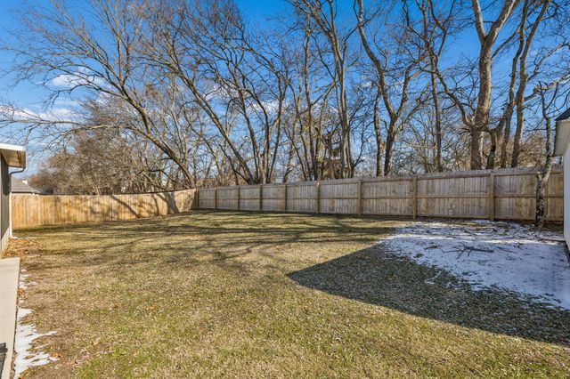 2237 Rosecran Cir, La Vergne, TN 37086