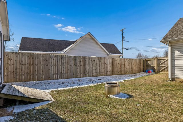 2237 Rosecran Cir, La Vergne, TN 37086