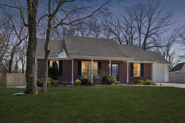 2237 Rosecran Cir, La Vergne, TN 37086