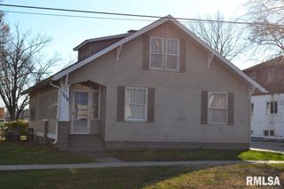 305 W COLLEGE Street, Carbondale, IL 62901
