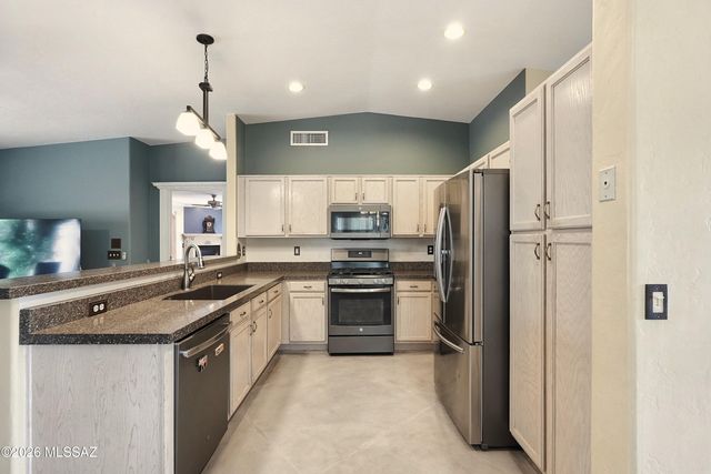 1449 W Delahunt Street, Tucson, AZ 85746