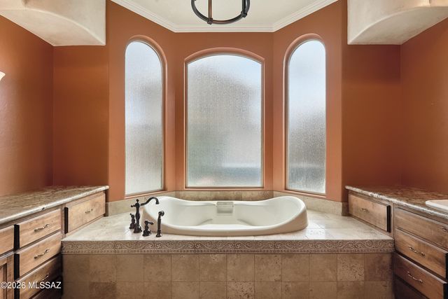 1449 W Delahunt Street, Tucson, AZ 85746