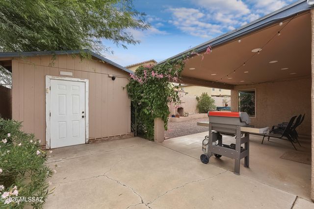 1449 W Delahunt Street, Tucson, AZ 85746
