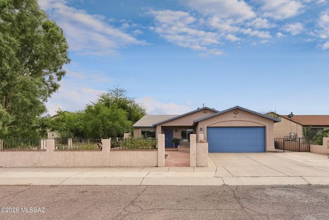 1449 W Delahunt Street, Tucson, AZ 85746
