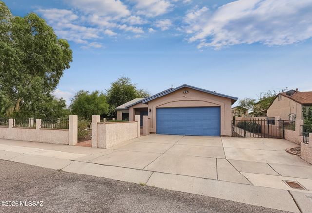 1449 W Delahunt Street, Tucson, AZ 85746