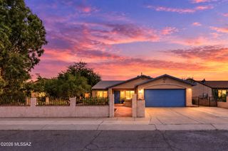 1449 W Delahunt Street, Tucson, AZ 85746
