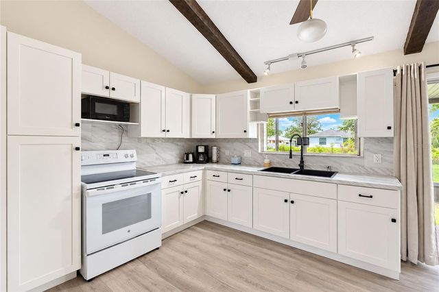 21293 PEMBERTON AVENUE, Port Charlotte, FL 33952