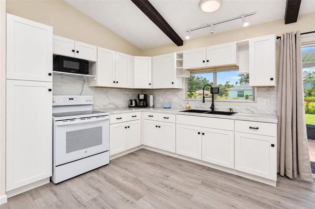 21293 PEMBERTON AVENUE, Port Charlotte, FL 33952