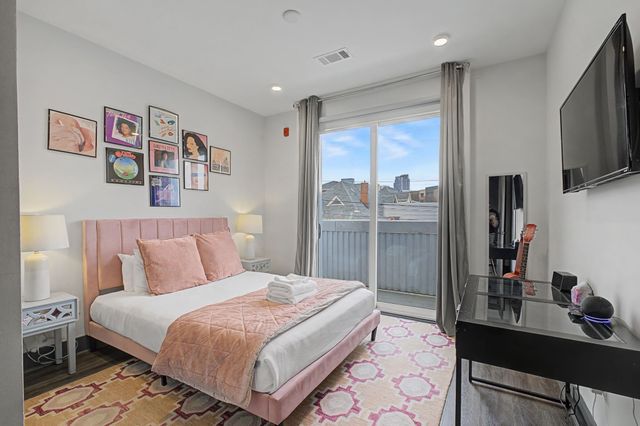 65 Lindsley Ave Apt 204, Nashville, TN 37210