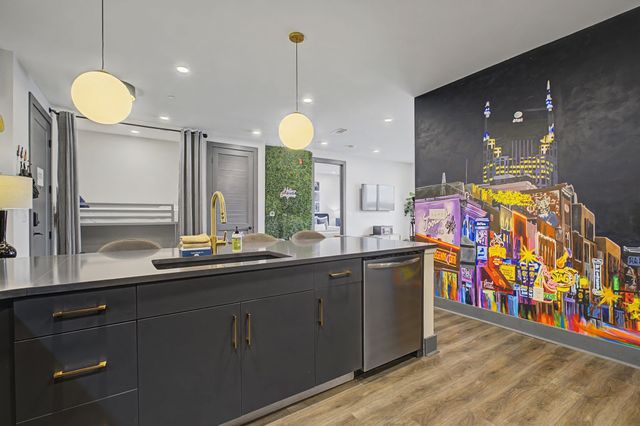 65 Lindsley Ave Apt 204, Nashville, TN 37210