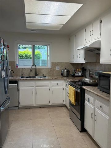 3037 VIA VISTA, Laguna Woods, CA 92637