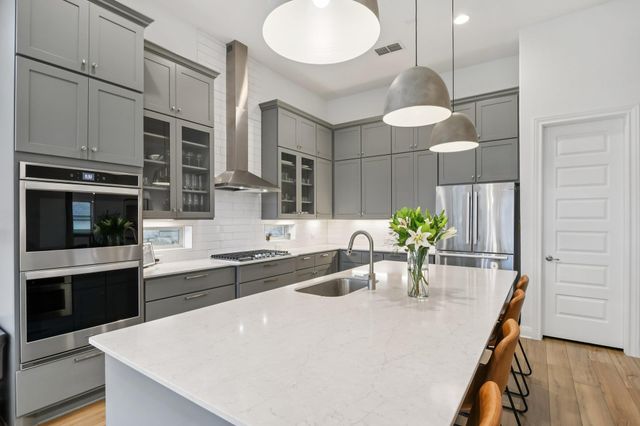 561 Eclipse DR, Austin, TX 78737