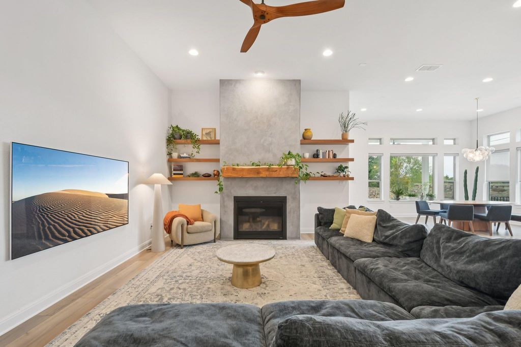 561 Eclipse DR, Austin, TX 78737