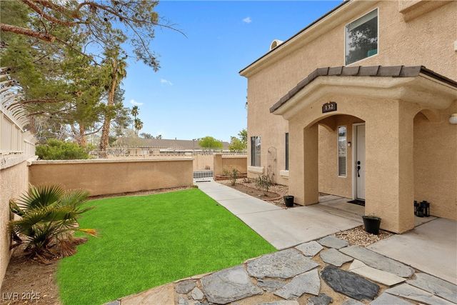 3950 South Sandhill Road 132, Las Vegas, NV 89121