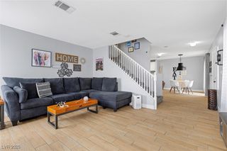 3950 South Sandhill Road 132, Las Vegas, NV 89121