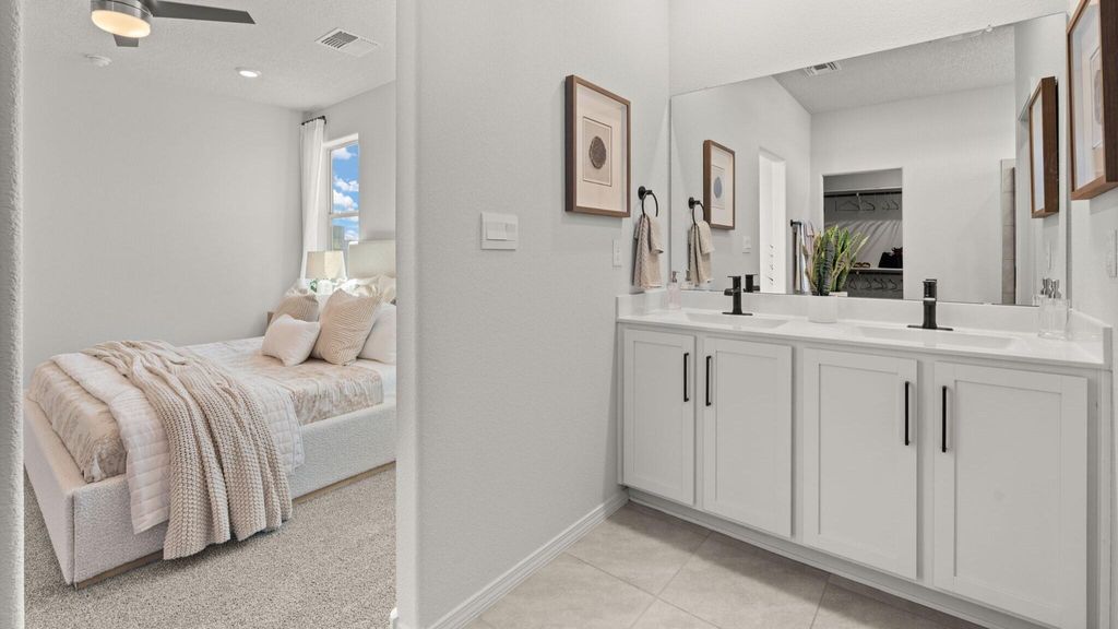 Image 16 of property listing at 3364 Dijamant Loop SE, Rio Rancho, NM 87124