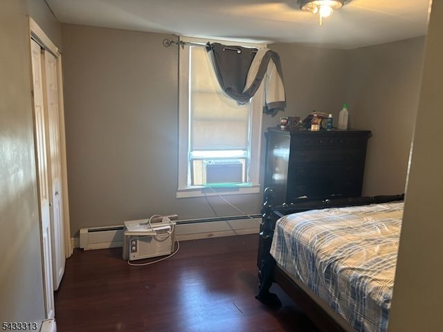 927 Meacham Ave, Linden City, NJ 07036