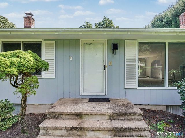 29 Weatherbell Drive, Norwalk, CT 06851