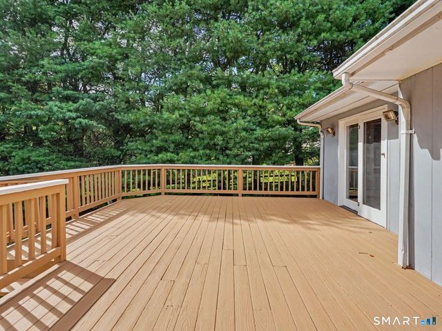 29 Weatherbell Drive, Norwalk, CT 06851