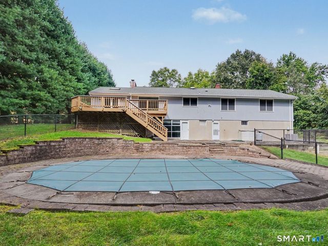 29 Weatherbell Drive, Norwalk, CT 06851