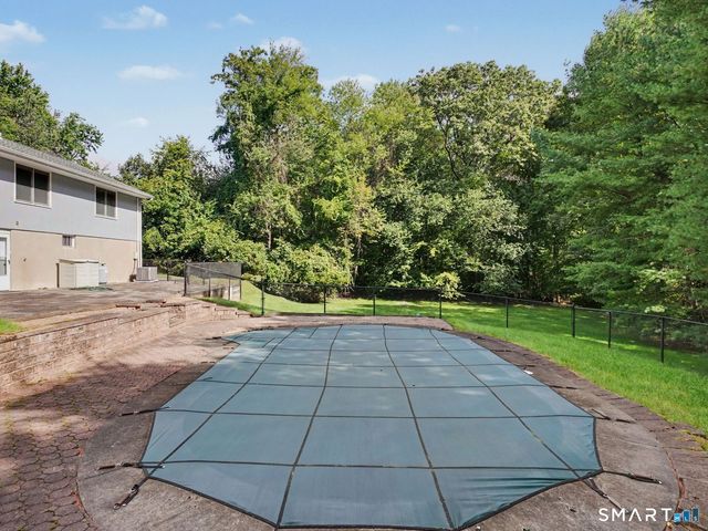 29 Weatherbell Drive, Norwalk, CT 06851