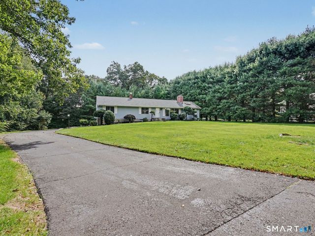 29 Weatherbell Drive, Norwalk, CT 06851