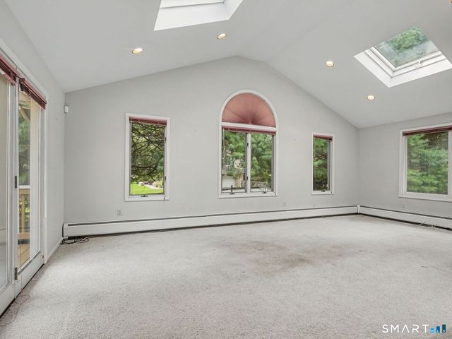 29 Weatherbell Drive, Norwalk, CT 06851