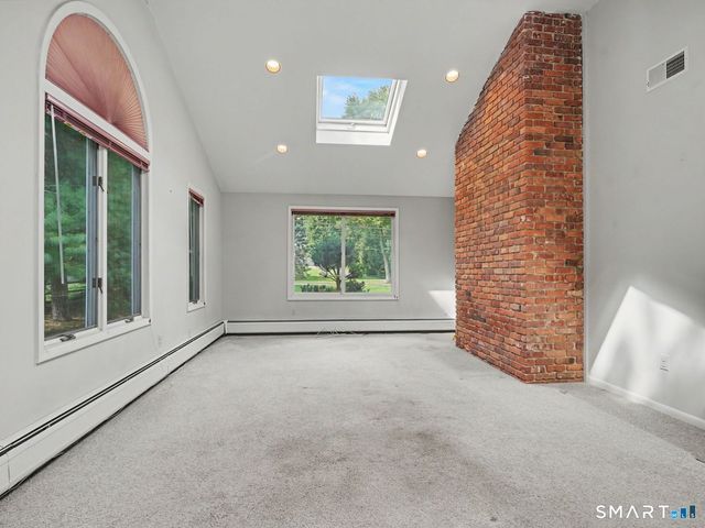 29 Weatherbell Drive, Norwalk, CT 06851