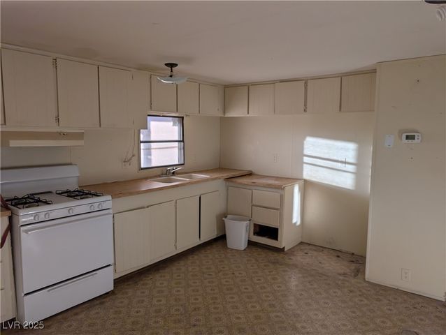 3961 Zula Drive, Pahrump, NV 89060